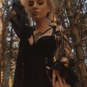 Meet your Posher, Roslyn